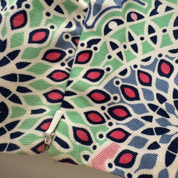 Talbots women’s Skirt. Bright, fun colors  Ladies Sz 6  Side zip - Picture 6 of 7